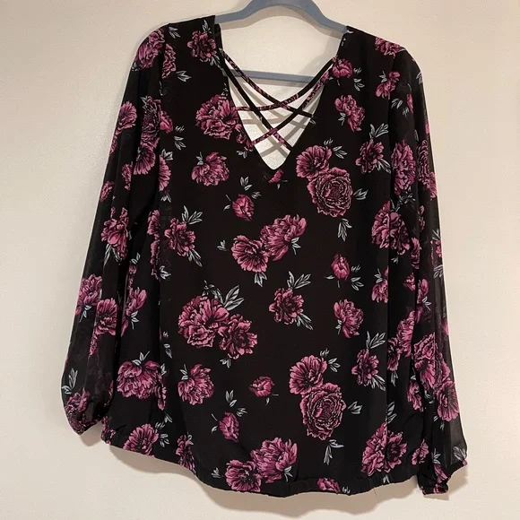 NWOT Purple Floral Long Sleeve Top - Picture 6 of 8